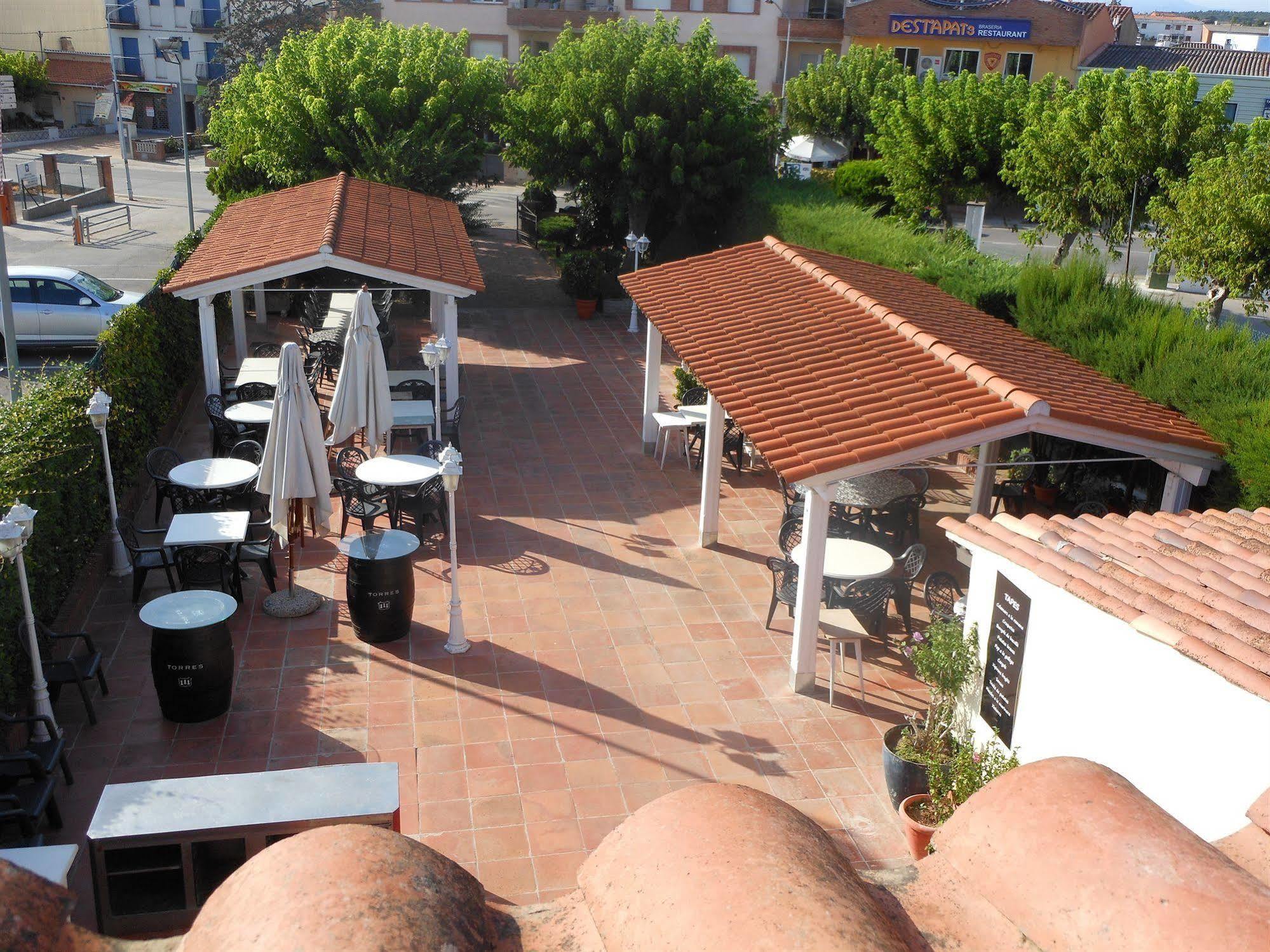 Hostal Can Pou Vidreres Ngoại thất bức ảnh